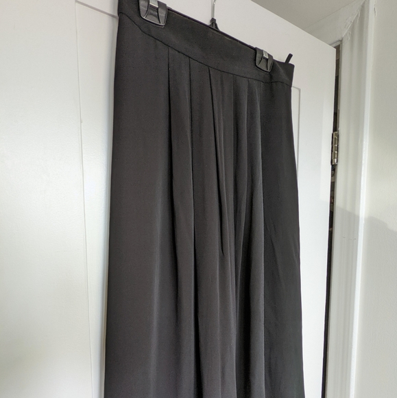 Aritzia T.Babaton Silk Midi Skirt  |  Size M - Picture 3 of 8